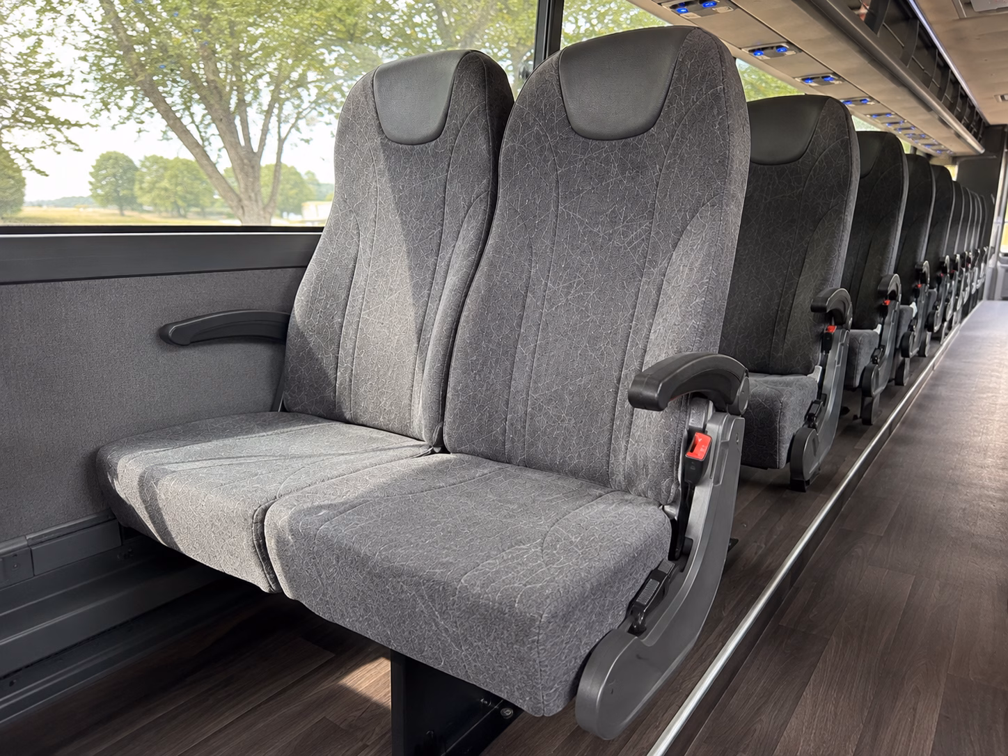 compare bus rental pricing in lodi online upfront and in minutes